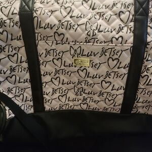 Nwt Luv Betsy  large bag